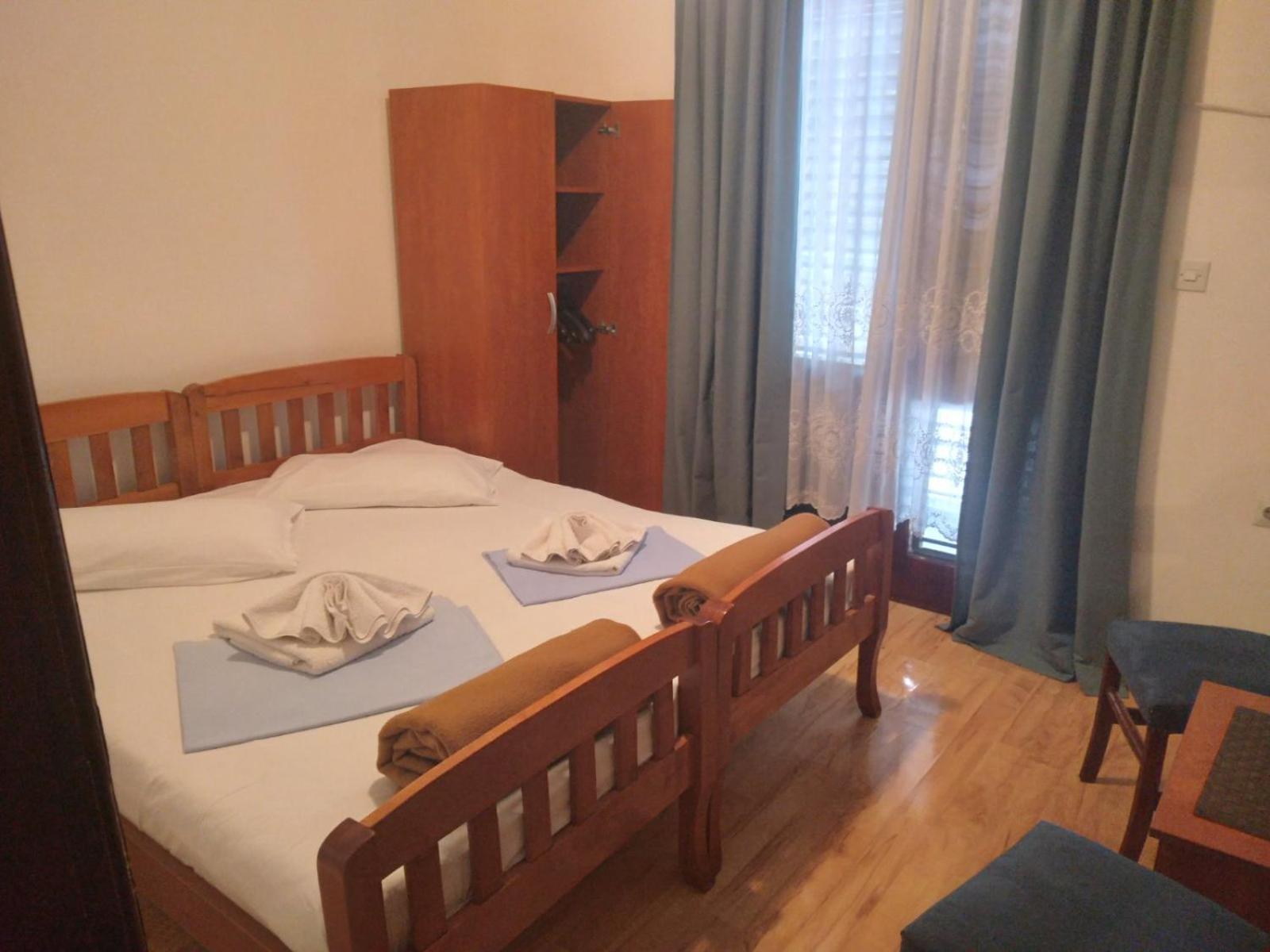 Pansion Mimoza Bed and Breakfast Herceg Novi Buitenkant foto